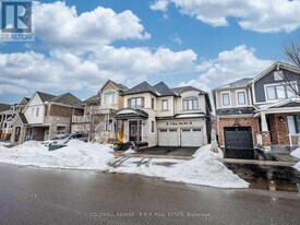 15 George Holley St in Whitby, ON - Building Photo