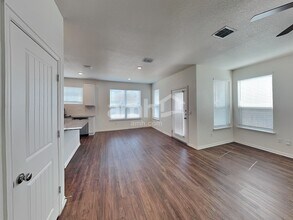180 Pebble Creek Run in New Braunfels, TX - Building Photo - Building Photo