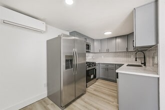 4605 Norhill Blvd in Houston, TX - Building Photo - Building Photo