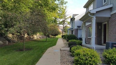 6747 Raymond Rd in Madison, WI - Building Photo - Building Photo