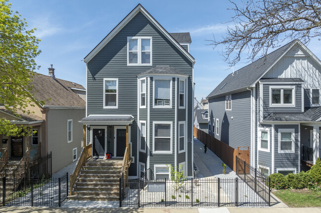 3450 N Troy St in Chicago, IL - Building Photo - Building Photo
