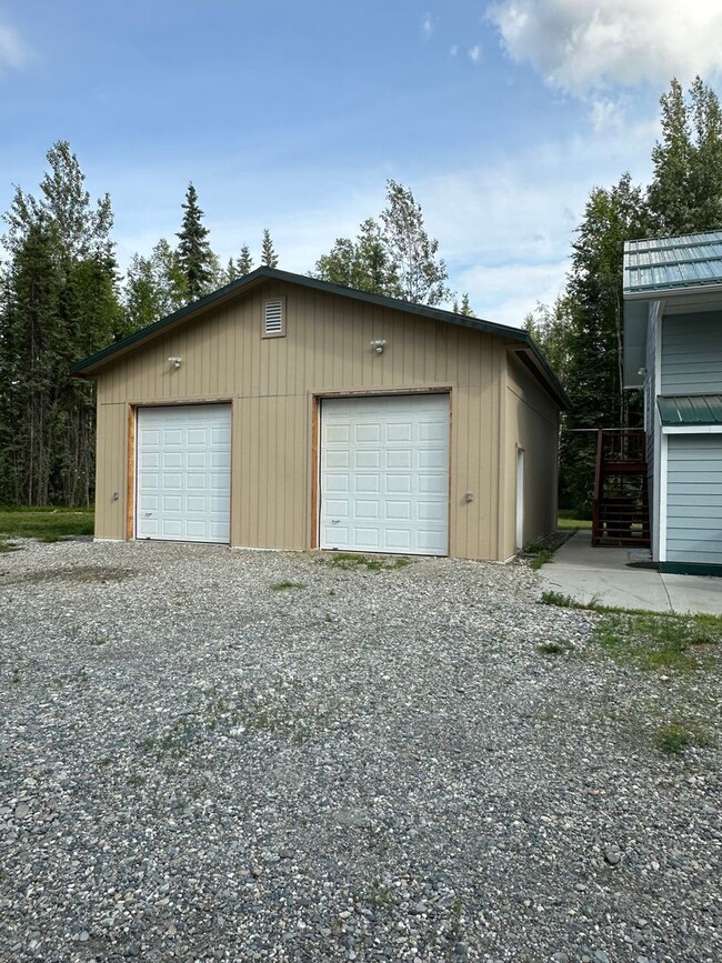 2527 Millie Ct in North Pole, AK - Building Photo - Building Photo