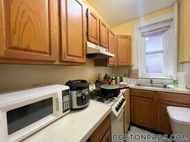463 Park Dr, Unit 2 in Boston, MA - Building Photo