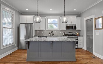 5303 Saint Elmo Ave in Chattanooga, TN - Building Photo - Building Photo