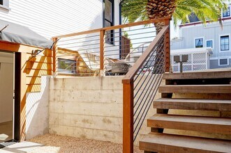 318 18th St in Pacific Grove, CA - Building Photo - Building Photo