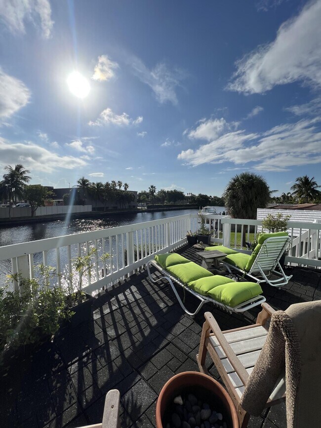 2200 NE 26th St-Unit -A in Wilton Manors, FL - Building Photo - Building Photo