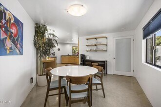 3551 Dixie Canyon Pl in Los Angeles, CA - Foto de edificio - Building Photo