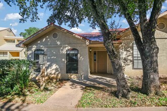 307 Out Yonder in Horseshoe Bay, TX - Building Photo - Building Photo