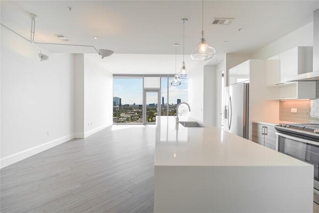property at 3333 Lake St