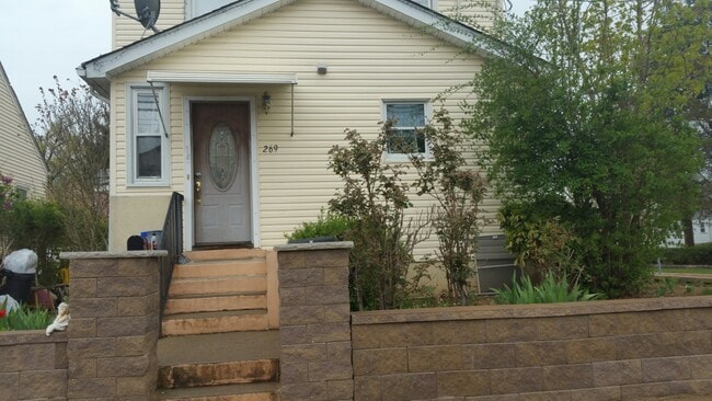 269 N 1st Ave in Manville, NJ - Building Photo - Building Photo