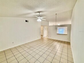 1128 Jade E Ln in Kissimmee, FL - Building Photo - Building Photo