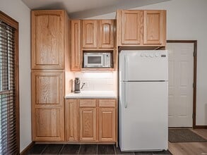 6166 River Bluff Dr in Newburgh, IN - Foto de edificio - Building Photo