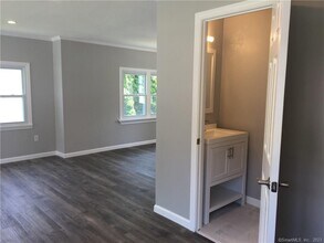 15 Bailey Ave in Darien, CT - Building Photo - Building Photo