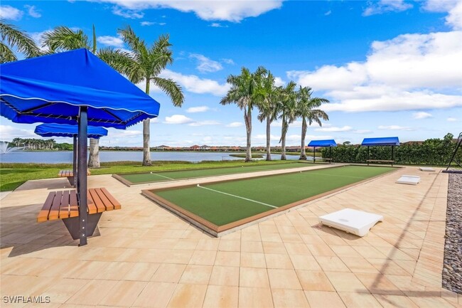 property at 1613 Vizcaya Ln
