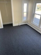 7 Water St, Unit C in Newport, ME - Building Photo - Building Photo