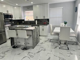 12268 SW 202nd St in Miami, FL - Building Photo