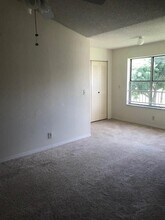3460 Pinewalk Dr N-Unit -334 in Margate, FL - Building Photo - Building Photo
