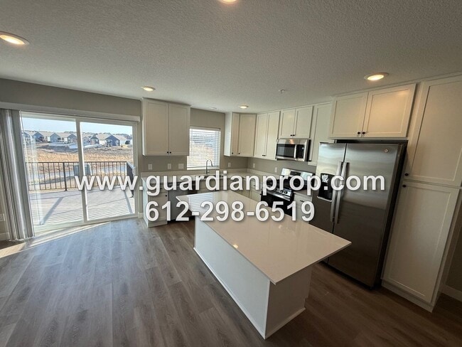 8869 Granite Ct in Woodbury, MN - Building Photo - Building Photo