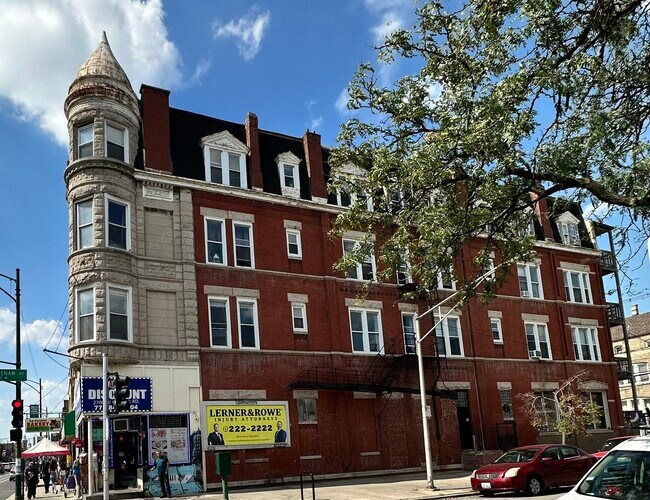 property at 2700 W Cermak Rd