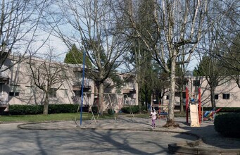 Regent Place Apartments in Surrey, BC - Building Photo - Building Photo