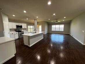 1510 Shady Shores Dr in Glenn Heights, TX - Foto de edificio - Building Photo