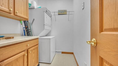 516 Otto Way, Unit 516 in Elkhart Lake, WI - Building Photo - Building Photo