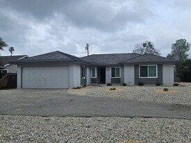 695 Mayrum St in Santa Barbara, CA - Building Photo