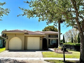 8186 NW 105th Ln in Parkland, FL - Building Photo