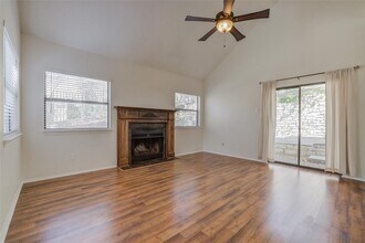10002 Talleyran Dr in Austin, TX - Building Photo - Building Photo