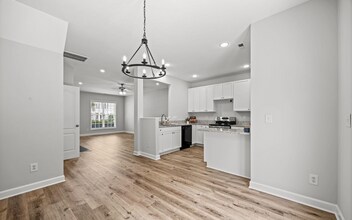 6058 San Marcos Way in Raleigh, NC - Building Photo - Building Photo