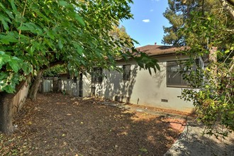 41 Gladys Ave in Mountain View, CA - Building Photo - Building Photo