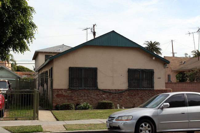 1036 Cherry Ave in Long Beach, CA - Building Photo - Building Photo