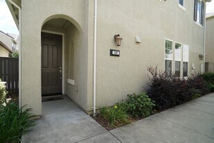 169 Talmont Cir in Roseville, CA - Building Photo