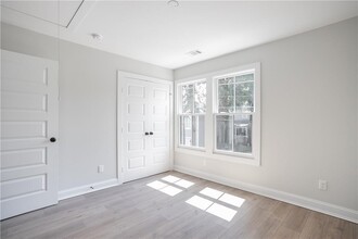 1720 Barnard St-Unit -B in Savannah, GA - Building Photo - Building Photo