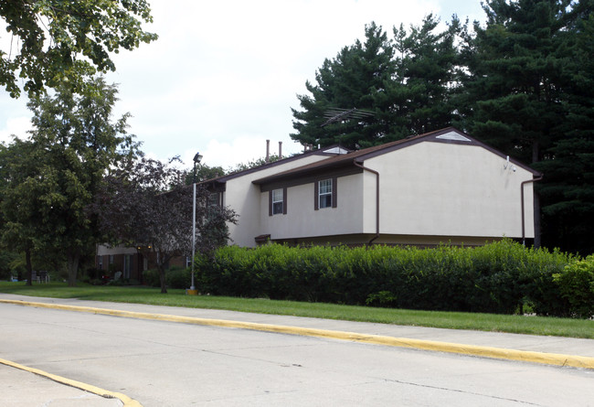 Stow Kent Gardens in Stow, OH - Foto de edificio - Building Photo