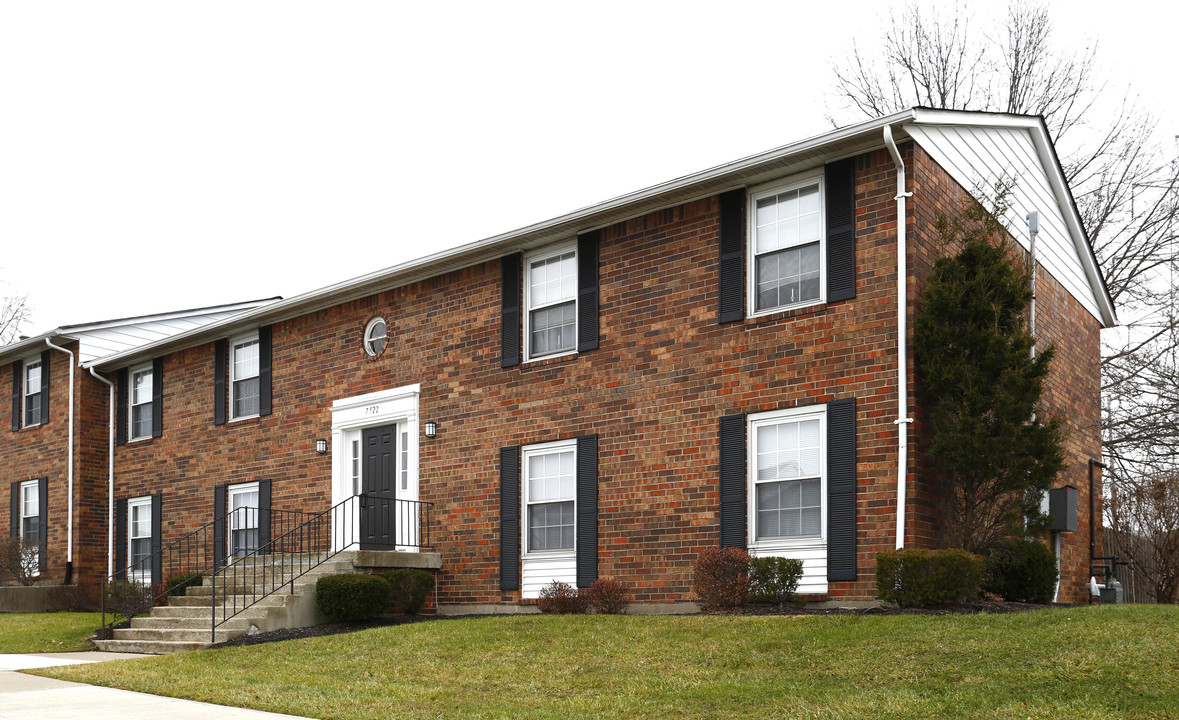 Village of Cross Creek Apartments in Florence, KY - Foto de edificio