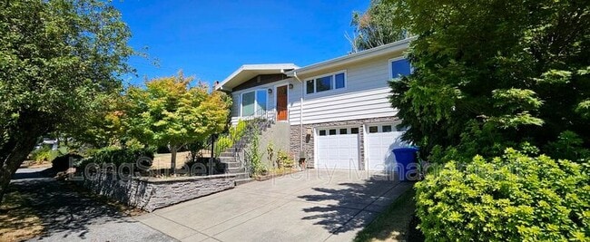 6910 SW 11th Dr in Portland, OR - Building Photo - Building Photo