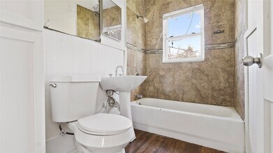 410 Clinton Park St in Houston, TX - Building Photo - Building Photo