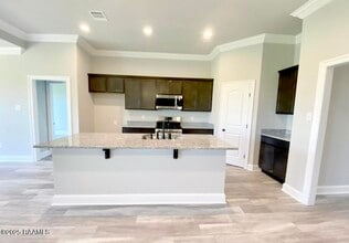 315 Berg Ct in Youngsville, LA - Building Photo - Building Photo