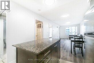 H-60 S Town Centre Blvd in Markham, ON - Building Photo - Building Photo