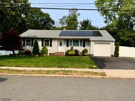26 Winthrop Rd in Franklin Township, NJ - Building Photo