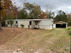 727 Lea Dr in Hampstead, NC - Building Photo - Building Photo