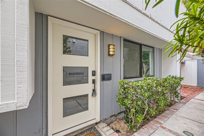 3149 Bel Air Dr in Las Vegas, NV - Building Photo - Building Photo