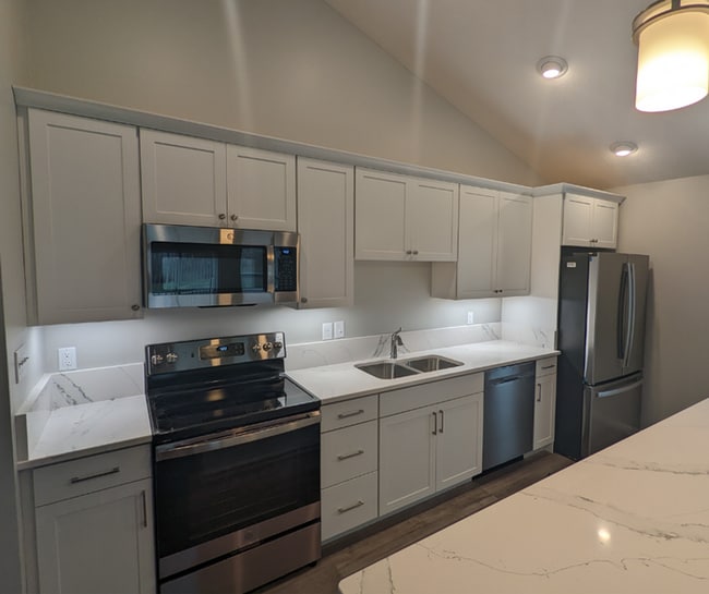 property at 3650 Joy Cir E