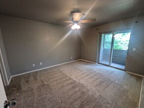 14429 N Pennsylvania Ave, Unit 25F in Oklahoma City, OK - Building Photo - Building Photo