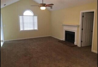 1679 Scarborough Rd in Greenville, NC - Building Photo - Building Photo