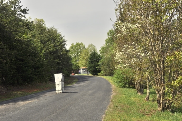 Serenity Court & Campground Mobile Home in Martinsville, VA - Building Photo