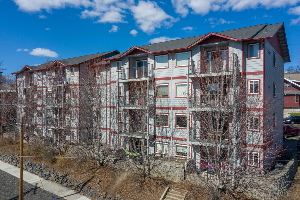 Coug Housing Apartments in Pullman, WA