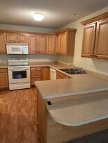 1729 Emerald Trl SE in Willmar, MN - Building Photo