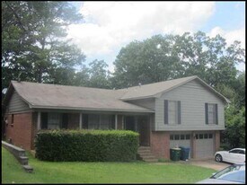 12 Marble Ct in Little Rock, AR - Building Photo